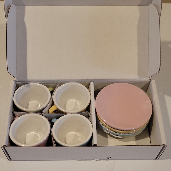 IKEA DUKTIG Kids Play Tea Set - Picture 2 of 3